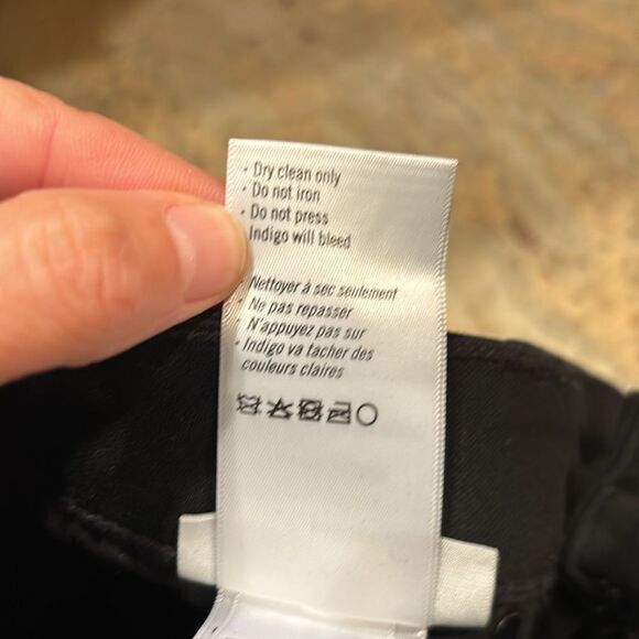 Paige shiny black jeans in a size 27. They are coated - Picture 12 of 16
